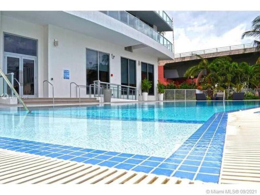 Ocean View 2Br 2Bth Hallandale Beach Miami Ft Lauderdale Buitenkant foto
