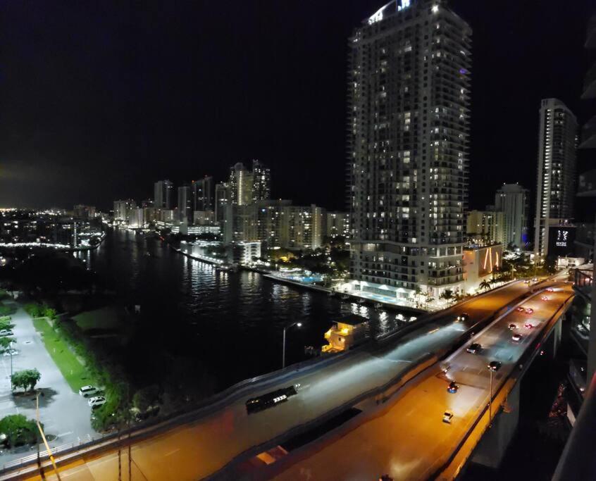 Ocean View 2Br 2Bth Hallandale Beach Miami Ft Lauderdale Buitenkant foto
